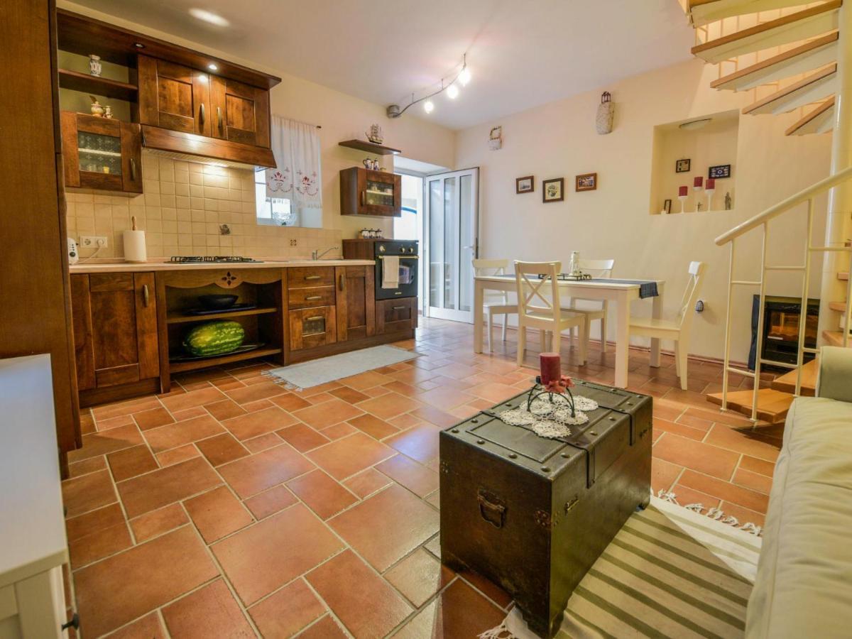 Holiday Home Mali dvori Diklo Esterno foto