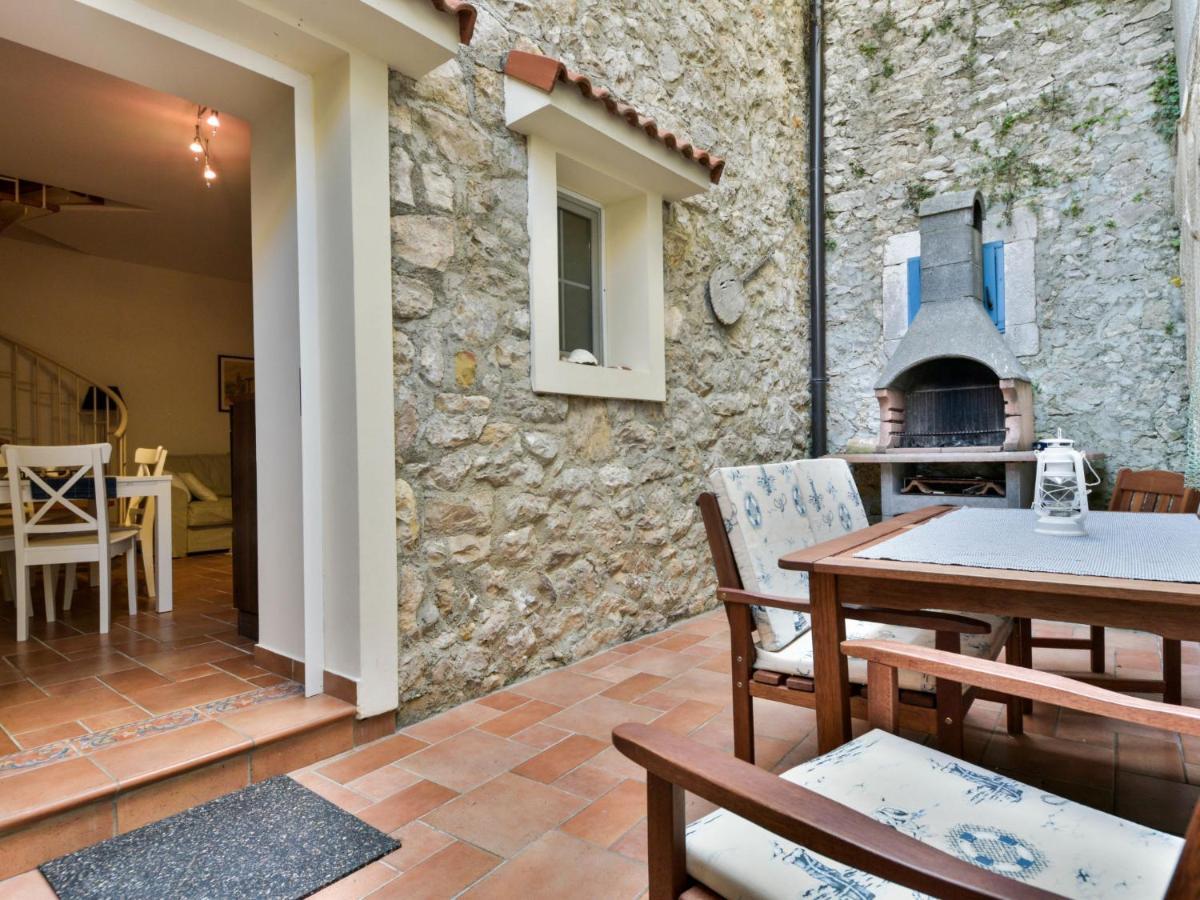 Holiday Home Mali dvori Diklo Esterno foto